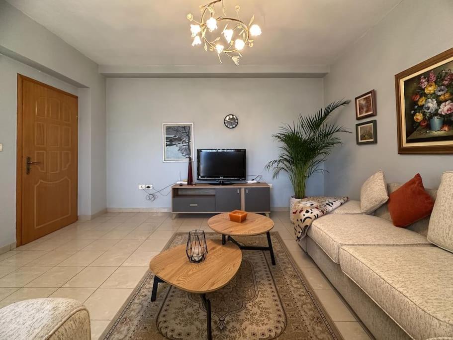 Skanderbeg Square Center Apartment *