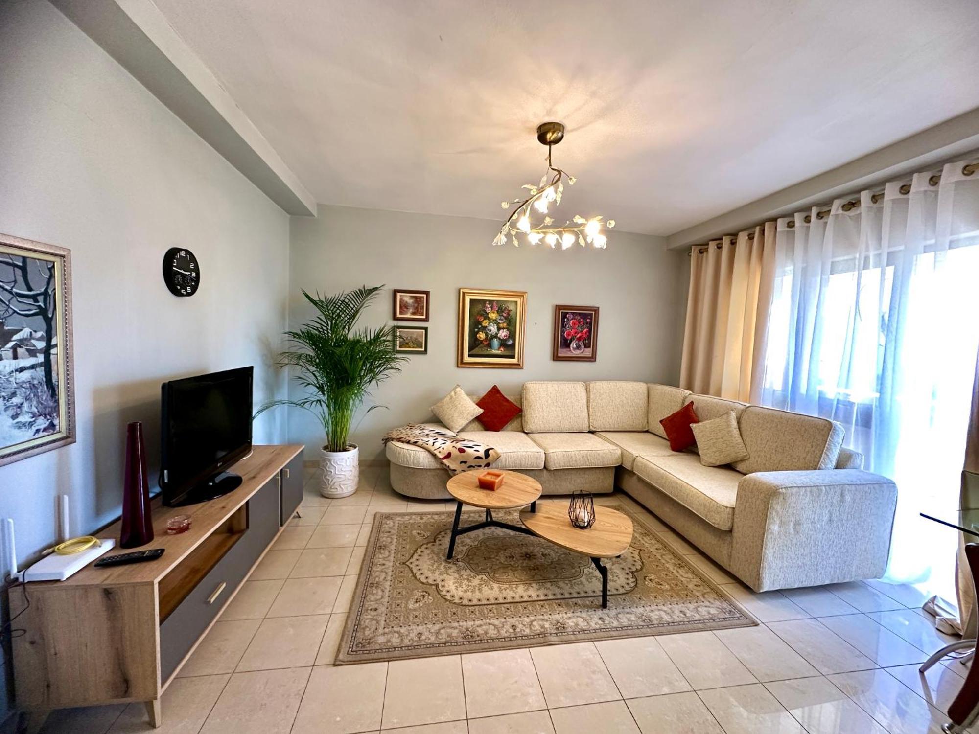 Skanderbeg Square Center Apartment