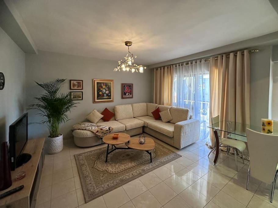 Apartment Skanderbeg Square Center Tirana