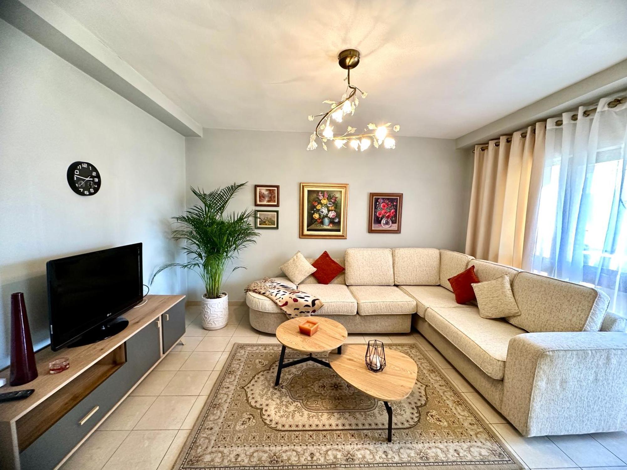 Apartment Skanderbeg Square Center